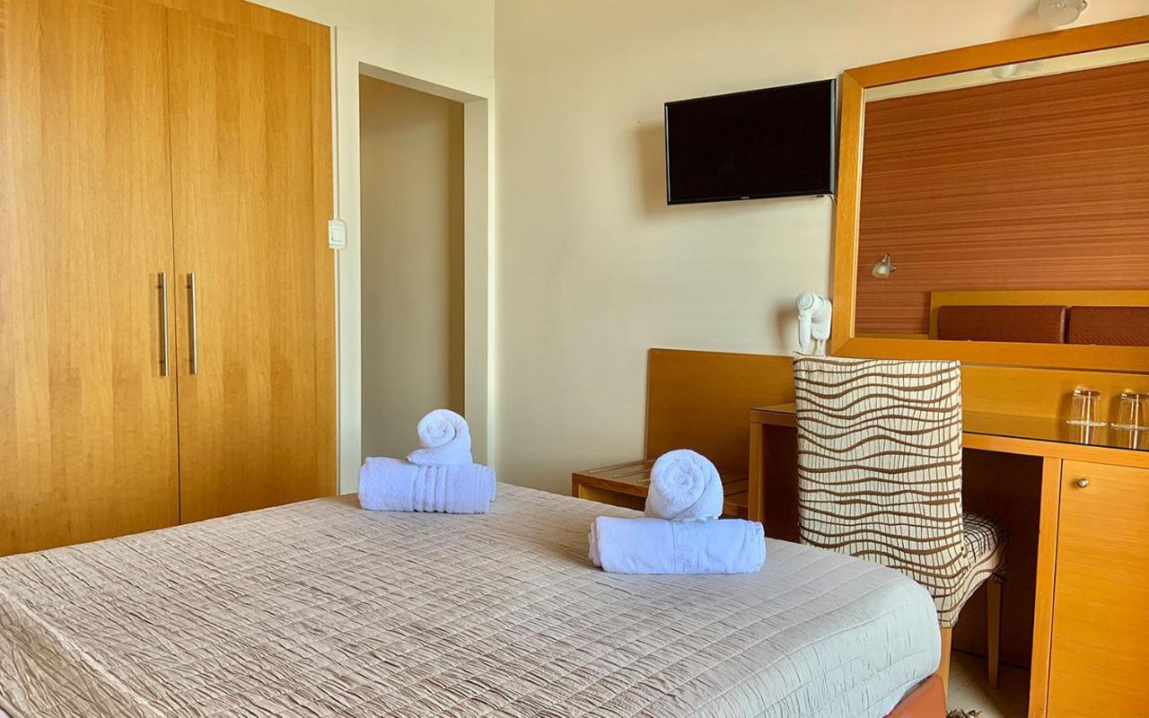 Hotel Flisvos Каламата Екстериор снимка